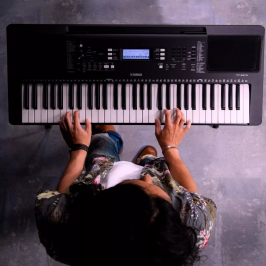 Teclado Yamaha PSR-e373 e 373 Arranjador 61 teclas sensitivas  - Foto 2